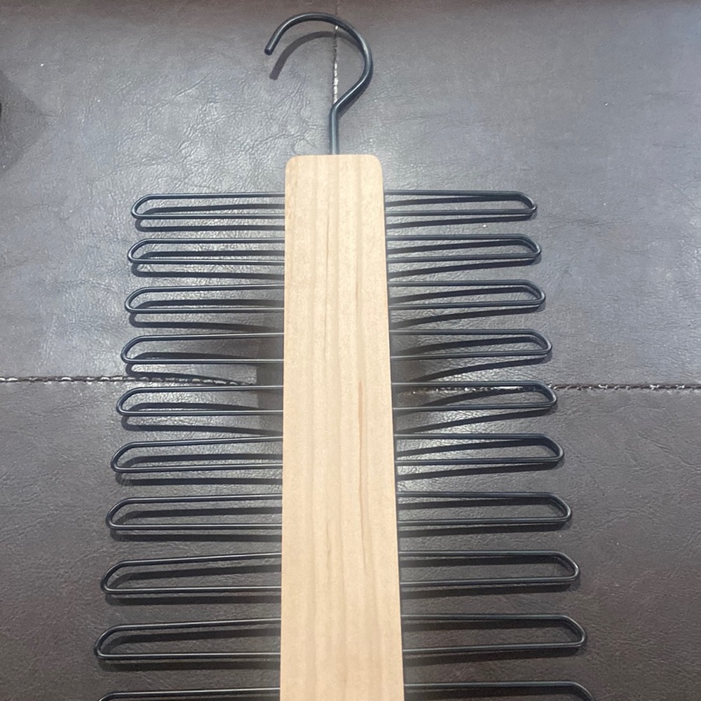 Wooden Tie Holder